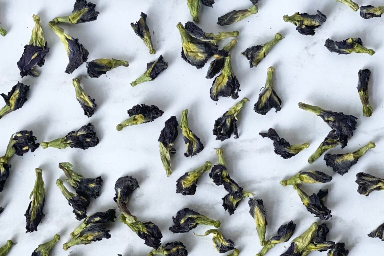 How to Make Butterfly Pea Tea (Hot and Iced)